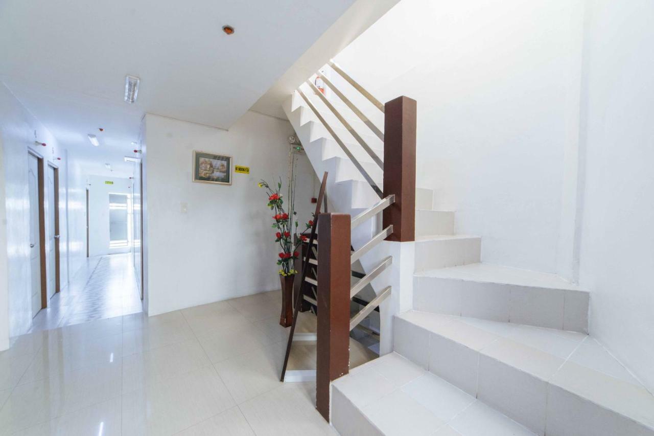 Reddoorz At San Antonio Binan Laguna Extérieur photo