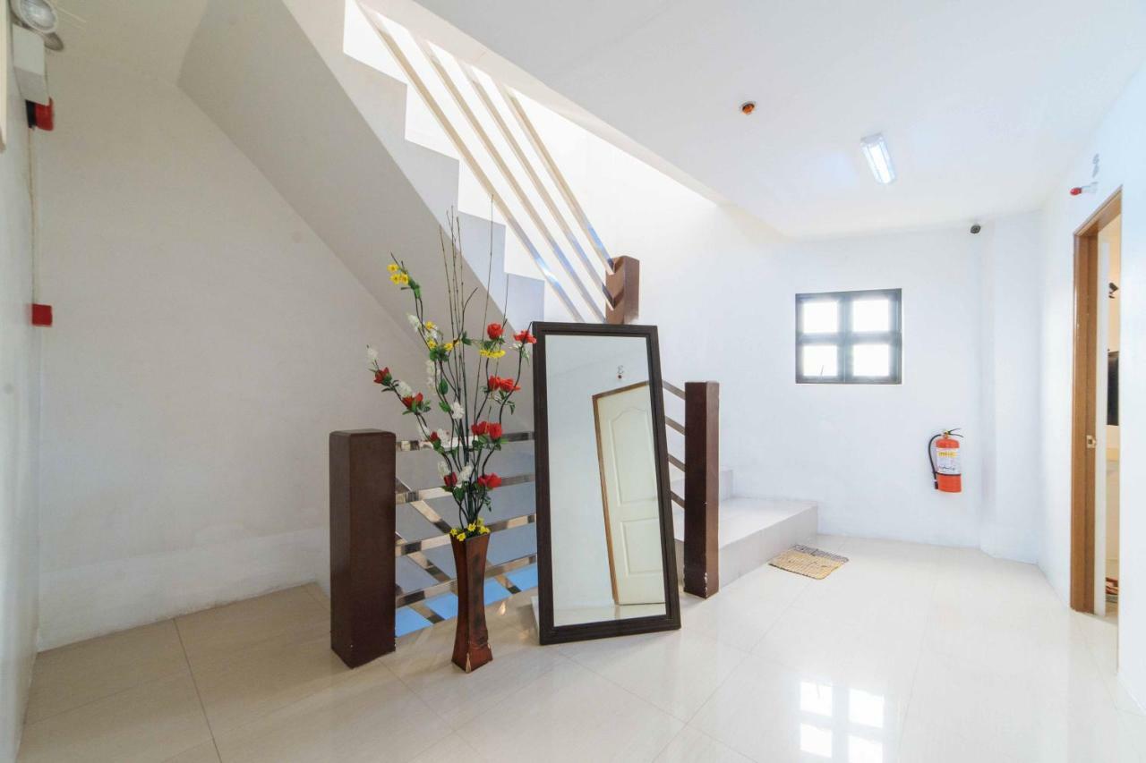 Reddoorz At San Antonio Binan Laguna Extérieur photo